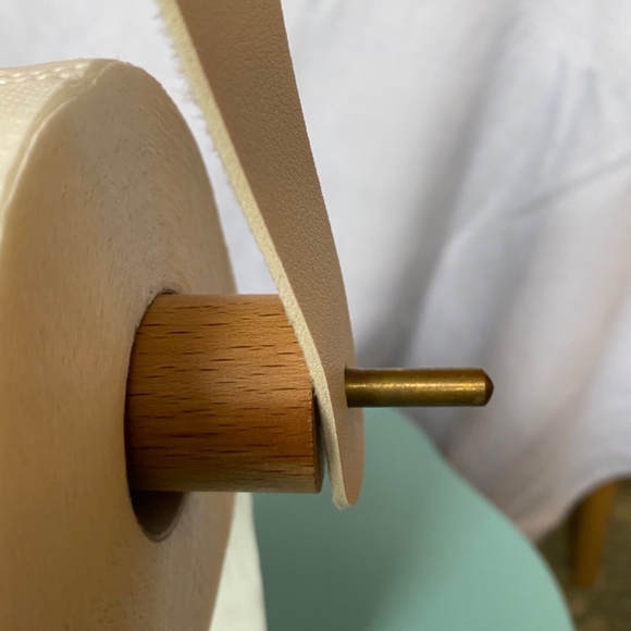 2 . These are toilet roll or a hand towel holder. Never used. - Picture 6 of 8